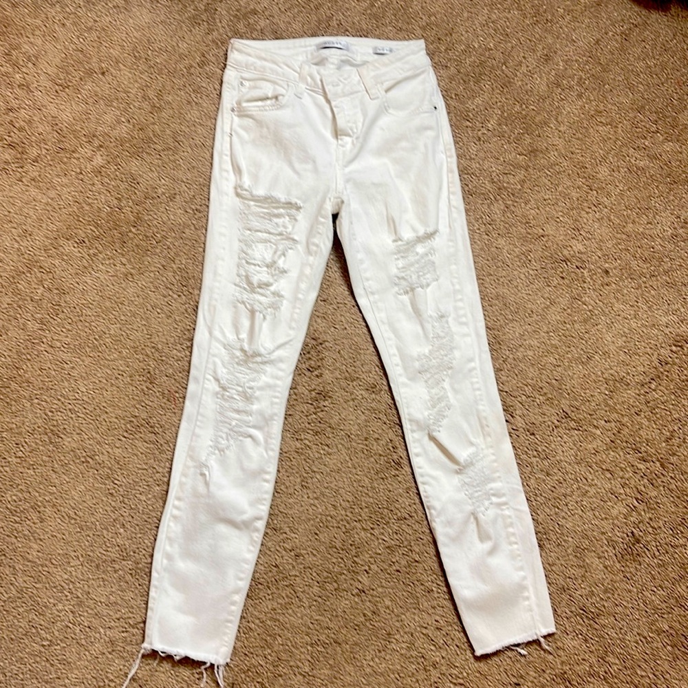 Guess Los Angeles white distressed jeans in white size 25.